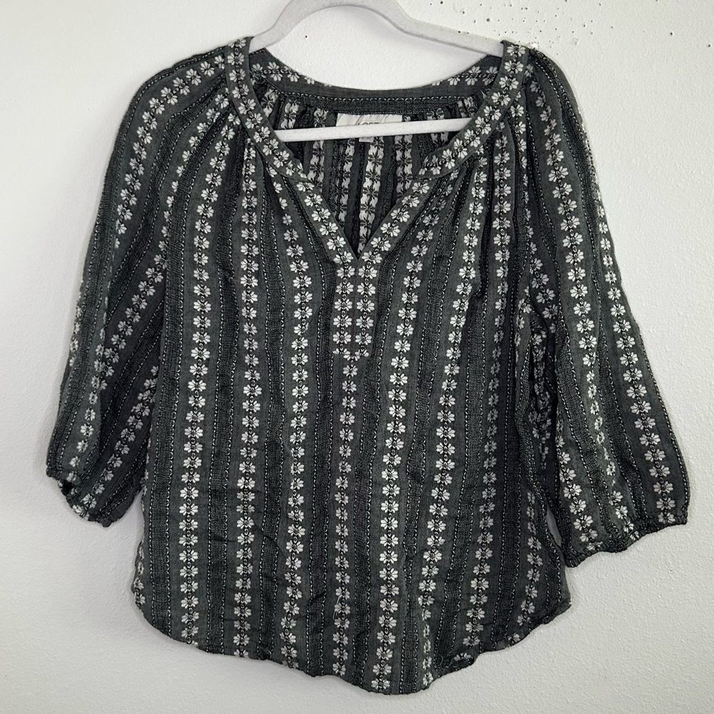 Loft 100% cotton textured grey and white patterned top